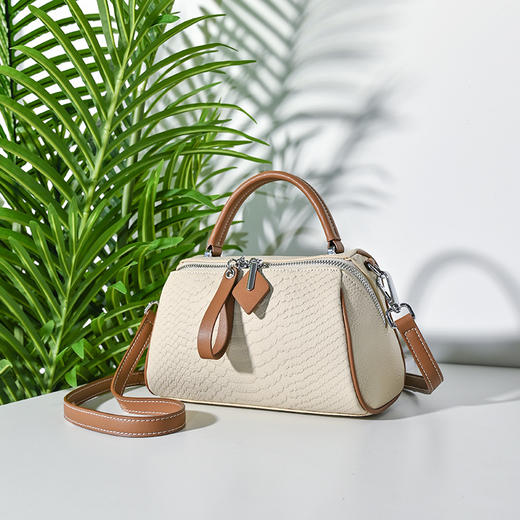 【预售3天】高级感波士顿包小众质感包包女圆筒包通勤手提女包单肩斜挎包CKZC3309NEW 商品图1