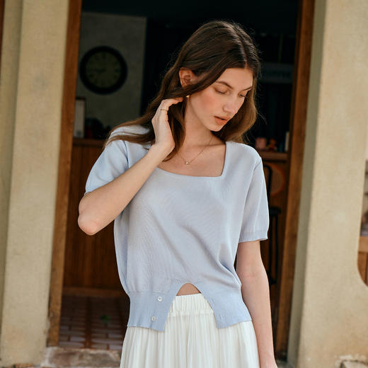 OLrain欧芮儿蓝色方领套头短袖针织衫女夏2025新款不规则下摆上衣 商品图2