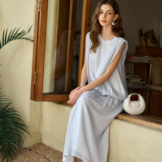 OLrain欧芮法式盐系上衣半身裙女夏季2025新款灰蓝色气质两件套装 商品图3