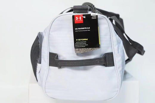 正品 Under Armour安德玛中性款式瑜伽健身大容量运动挎包拎包

2用可手提可斜挎 规格46cmX22cm 平时健身出差足够  经典款 商品图4