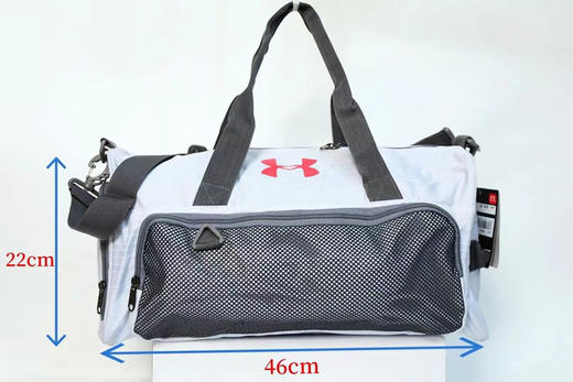正品 Under Armour安德玛中性款式瑜伽健身大容量运动挎包拎包

2用可手提可斜挎 规格46cmX22cm 平时健身出差足够  经典款 商品图8