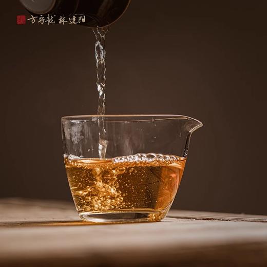 方守龙 2022年虎年纪念饼600g礼盒装福鼎白茶[官方旗舰店正品直供] 商品图2