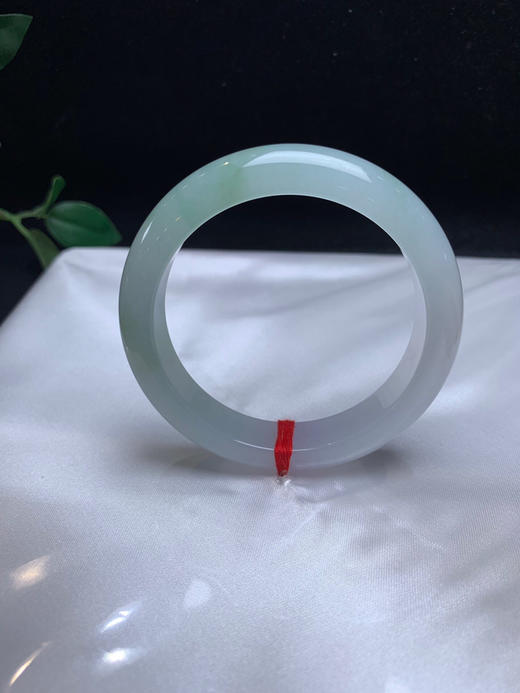 620078，55.3冰飘花手镯，清新淡雅的花色，清新干净，局部飘一截紫 商品图2