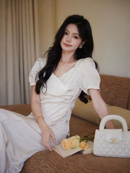 【古典美重工奢贵新中式蝴蝶连衣裙】Me*ssential同款面料!自带沉静雅致之感 繁花一样的蝴蝶印记△优雅与浪漫同在!侧腰捏褶超显瘦! 商品图1