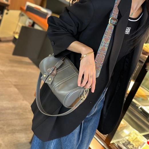 【预售3天】小包包新款复古枕头包斜挎宽带单肩包Z3162 商品图2