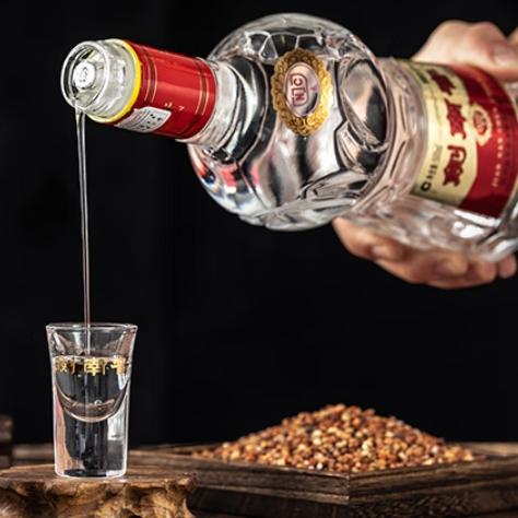 剑南春52度浓香型白酒500ml 商品图2