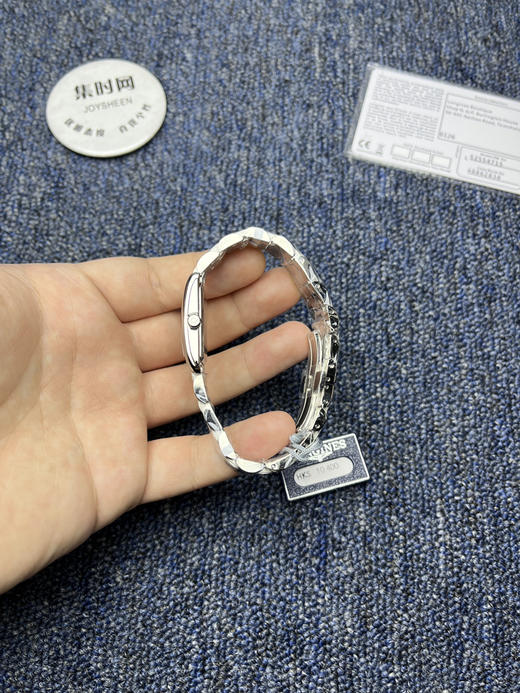 原单品质 林志玲同款！浪琴表黛绰维纳系列 表盘尺寸：20.80 X 32.00mm 女士石英腕表 商品图4