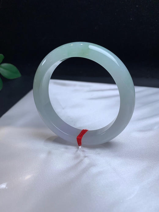 620078，55.3冰飘花手镯，清新淡雅的花色，清新干净，局部飘一截紫 商品图1