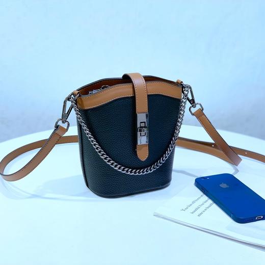 【预售3天】潮流撞色小包包2025新款链条百搭时尚斜挎单肩水桶包Z21P8819 商品图6