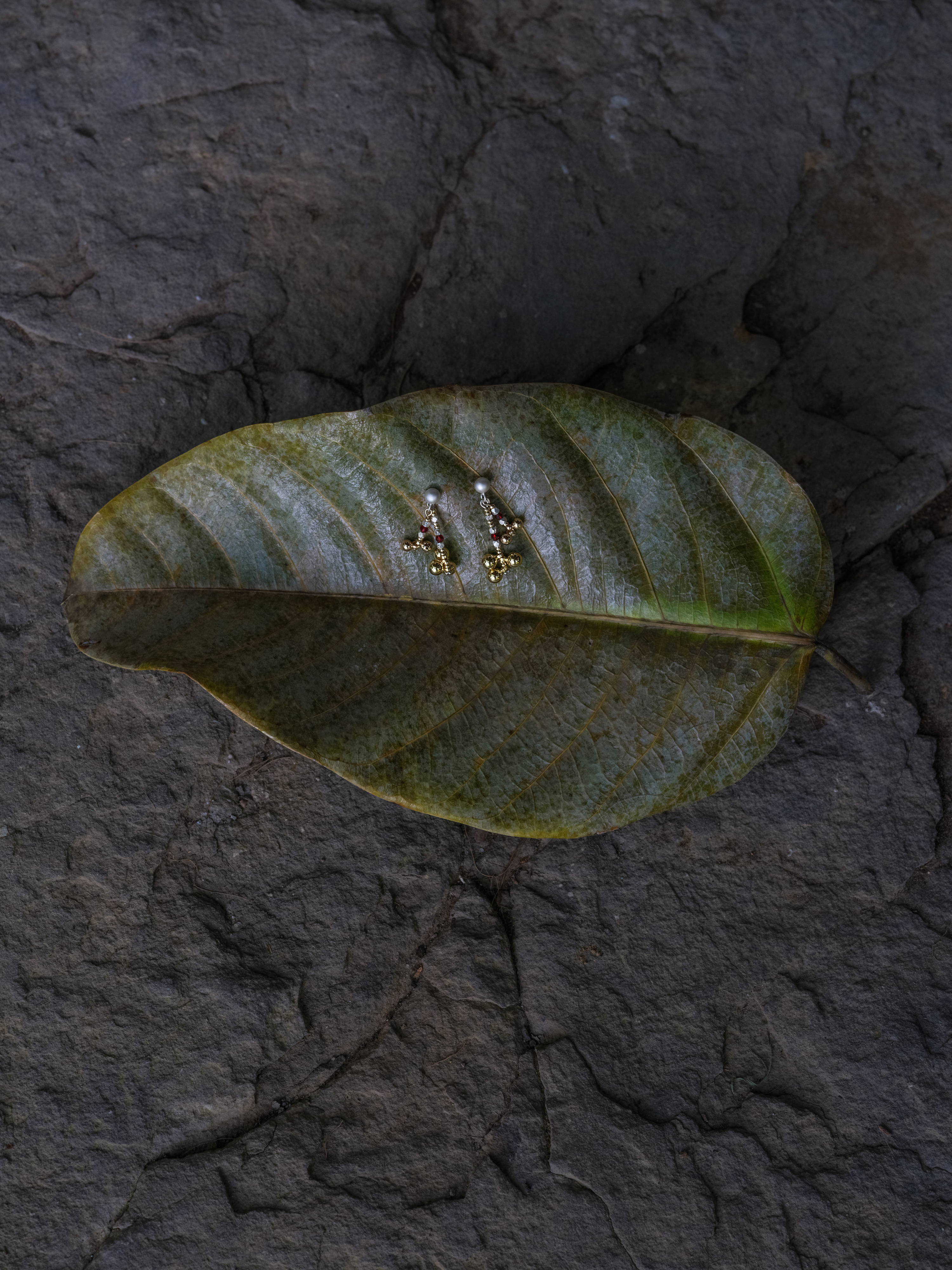 Jai  哈拉和林4号红晶金珠星芒双坠耳环