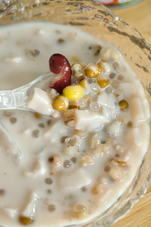 爆款升级❗️【下单再送2罐】仅需39.8💰到手10罐👉【南国X徐大漂亮生榨椰奶清补凉】全新升级！生榨工艺！椰奶更鲜！限时活动～送完为止❗️ ✔️全新升级生榨工艺，椰奶更鲜更爽口 ✔️ 商品图9