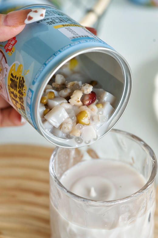 爆款升级❗️【下单再送2罐】仅需39.8💰到手10罐👉【南国X徐大漂亮生榨椰奶清补凉】全新升级！生榨工艺！椰奶更鲜！限时活动～送完为止❗️ ✔️全新升级生榨工艺，椰奶更鲜更爽口 ✔️ 商品图3