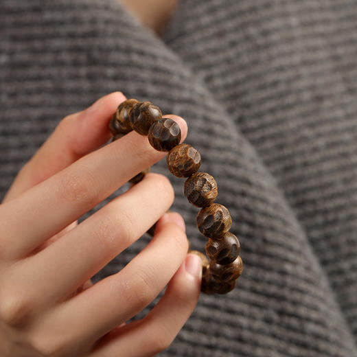 <有书独家>「新中式·雅致古朴」复古无相莺歌绿奇楠沉香手串 文玩多尺寸古朴素圈款手饰时尚饰品 商品图3