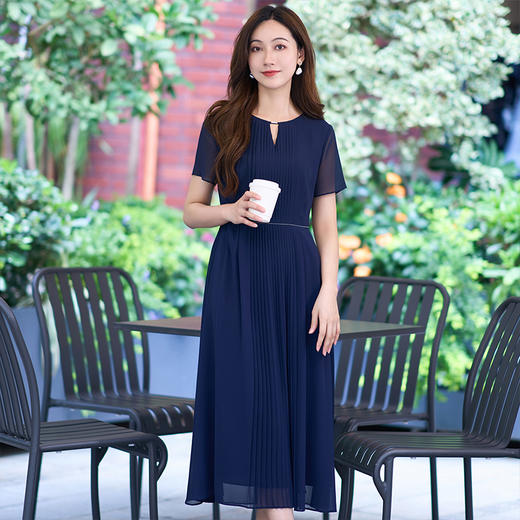 【飘逸薄纱显瘦连衣裙】EITIE爱特爱优雅法式压褶通勤2025夏新款B2507702 商品图7