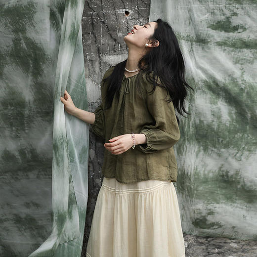 绽放旅行女装314朵/【甜茶系列·艾叶】砂洗苎麻茶染短开衫女衬衫限量 商品图0