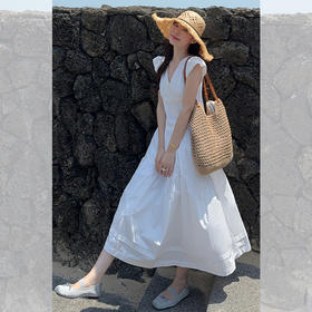 西遇白色小飞袖连衣裙女夏季新款海边度假风旅游初恋裙子SS050864