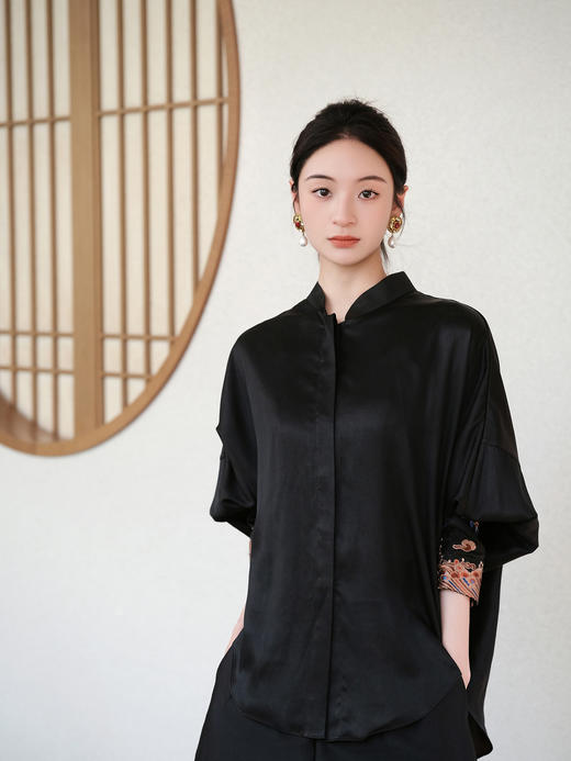 盛唐婧 |真丝新中式绣花衬衫 商品图1