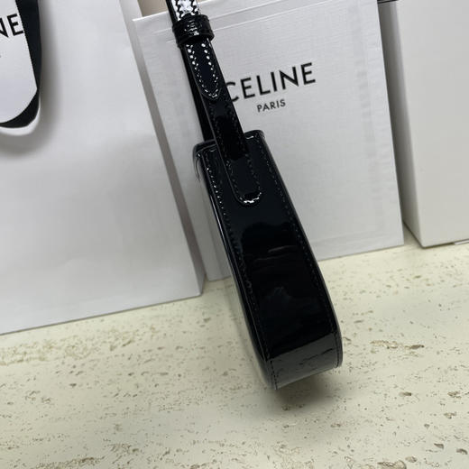 CELINE赛琳 TILLY 品牌徽标Logo拉链开合 漆面牛皮革 手提单肩包 女款 黑色（HH） 商品图2