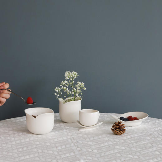 中国 Tuuli studio 陶晓丽 白色瓷器 碗 手握杯 盘 商品图3