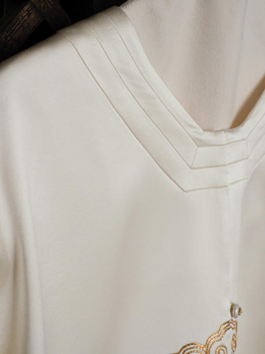 盛唐牡丹大师系列| 喜上眉梢丝毛手绣外套-白色 商品图2