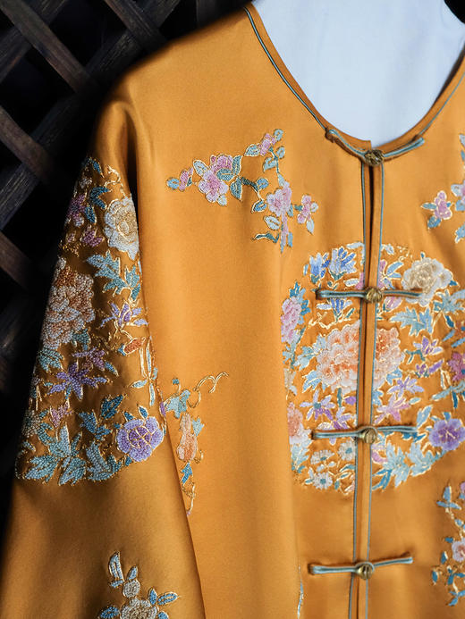 盛唐牡丹大师系列| 重工大团花苏绣外套 商品图3