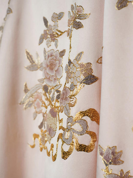 盛唐牡丹大师系列| 重工盘金绣江崖海水纹外套 商品图4