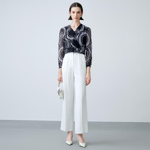 EITIE爱特爱夏季新款时尚V领气质收腰显瘦通勤印花长袖上衣7813510 商品图1