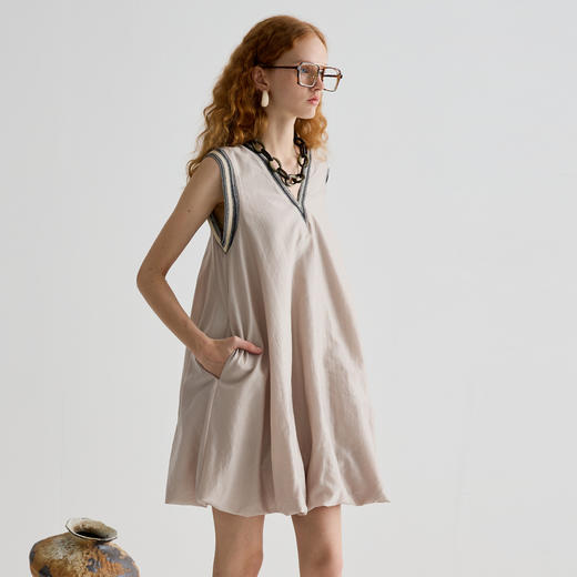 谜底连衣裙无袖女2025夏季新品复古风蓬蓬裙合身A型短裙252ML0566 商品图1