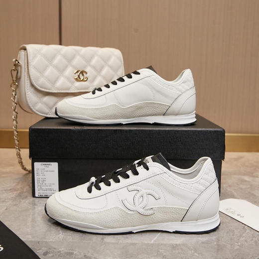 CHANEL香奶奶 25P 小牛皮 系带圆头 低帮 生活休闲鞋 女款白色（HC） 商品图3