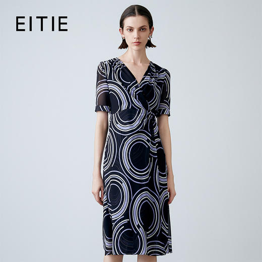 EITIE爱特爱夏季新款V领收腰法式通勤显瘦印花连衣裙7807527 商品图0