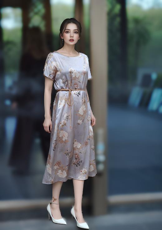 大圆领撞色连肩袖系带收腰连衣裙 商品图1