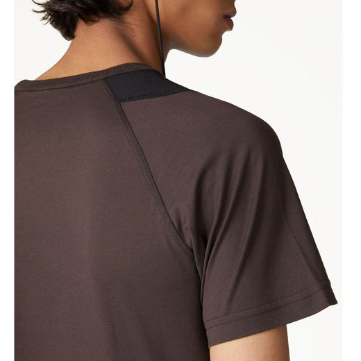 高奢老钱！玩转户外风潮！2025夏季男女款拼接透气索罗纳短袖！ 商品图2