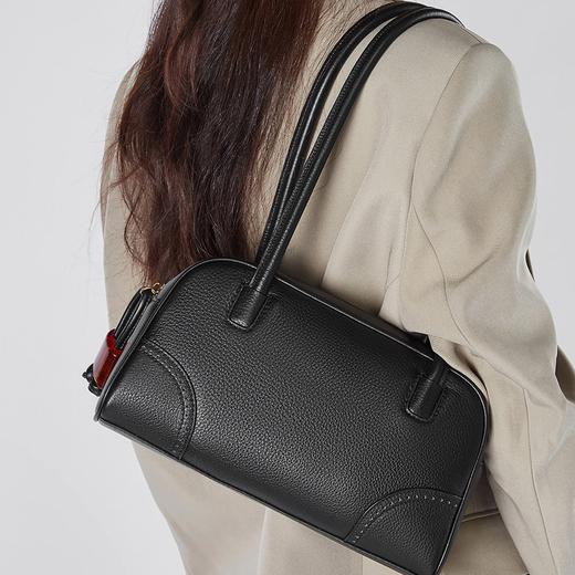 【预售3天】时尚大容量女包2025新款小众设计手提包头通勤保龄球包D2828 商品图0