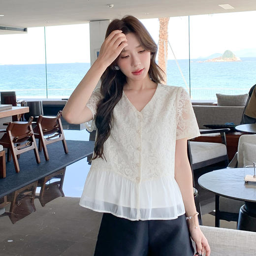 【清仓超15天不保价】奢姿大码女装2025夏季气质温柔拼接雪纺蕾丝衬衫胖妹妹V领上衣9952253351 商品图2