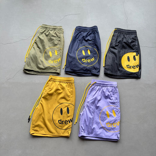 点此购买 Drew夏季男女款笑脸高街抽绳梭织短裤 md 320153 商品图7