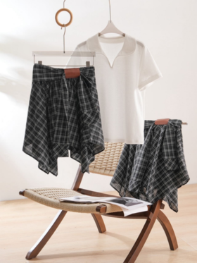 🌸春夏限定💰【苏格兰格子不规则半身裙&娃娃领正肩T恤】甜酷风造型，简约韩系氛围感穿搭！☀️翻领设计展现颈部线条，⁠日常百搭又通勤 