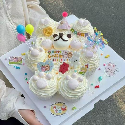 开心熊熊儿童节纸杯蛋糕（8个装） 商品图0