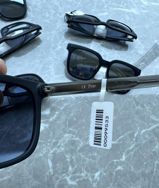 全新正品帕莎PRSR银泰撤柜男士墨镜太阳镜一镜一码防伪可查，帕莎高端的PS系列 一直都是流量明星佩戴款。
原价598，简易包装 商品图7
