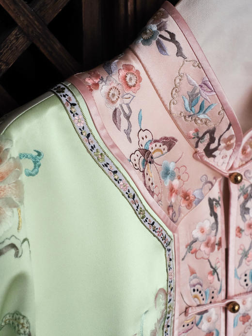 盛唐牡丹大师系列| 重工桃蝶丹华手绣外套 商品图2