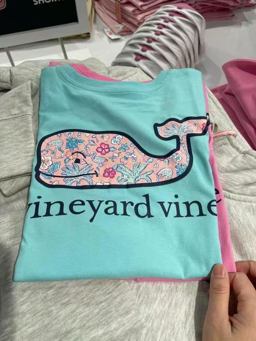 喜欢小鲸鱼的宝宝们快来，超多图案哦，他家的t恤非常舒服，这些全是女款短袖T恤，499两件直邮 商品图7