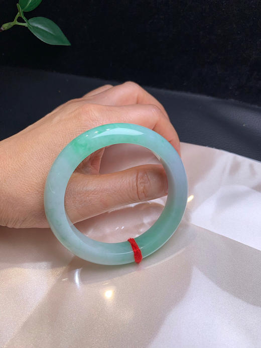 620092，56.5 绿底正圈，整条底妆细腻，二处带清新绿底，清新甜美 商品图5