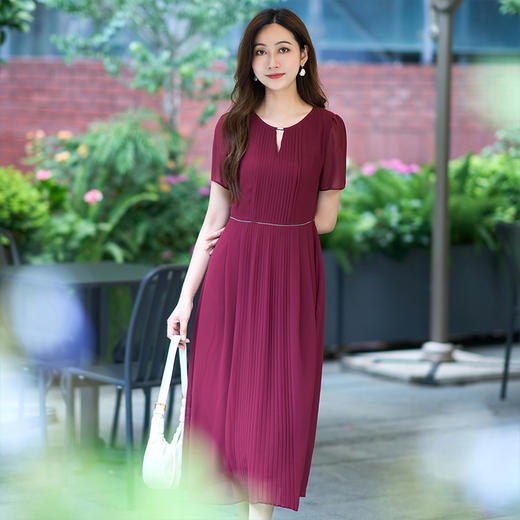 【飘逸薄纱显瘦连衣裙】EITIE爱特爱优雅法式压褶通勤2025夏新款B2507702 商品图5