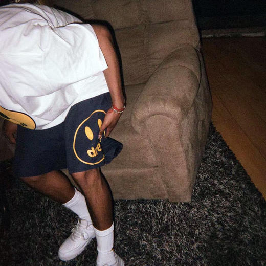 点此购买 Drew夏季男女款笑脸高街抽绳梭织短裤 md 320153 商品图5