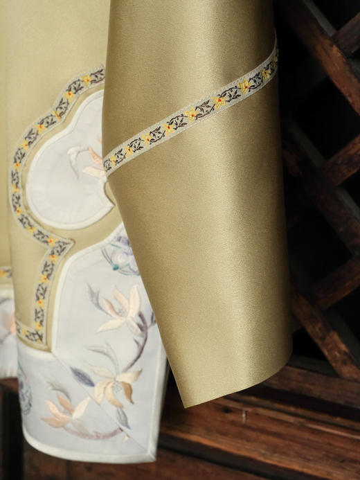 盛唐牡丹大师系列| 重工吉祥如意苏绣外套-香蕉黄 商品图3