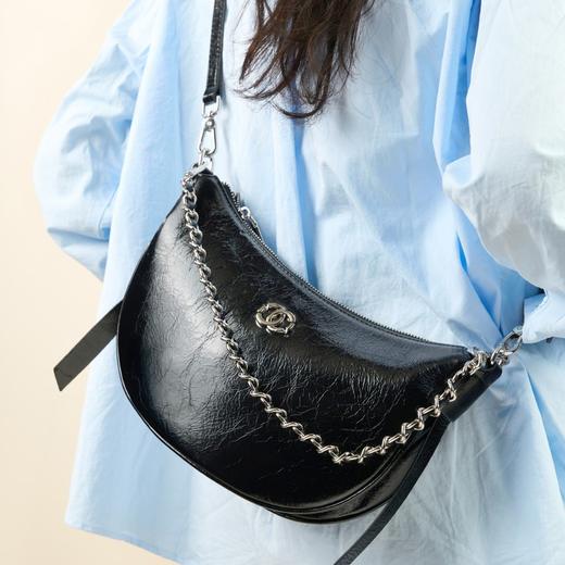 【预售3天】百搭爆裂纹女包简约休闲单肩包饺子包斜挎包D3039 商品图2