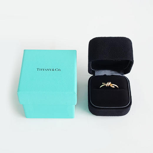 【95新】Tiffany & Co.蒂芙尼Knot系列18K玫瑰金镶钻Knot绳结戒指58号女士现售价：9000！190525NJS19 商品图1