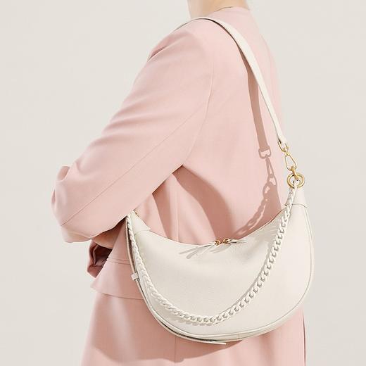 【预售3天】百搭饺子包链条腋下女包质感潮流单肩包D2988 商品图0