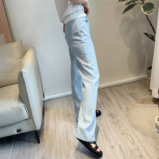 529-5老杨早秋新品 凉快的吆 炒鸡柔软细腻透气 肌理感牛仔裤 我穿29码 商品图6