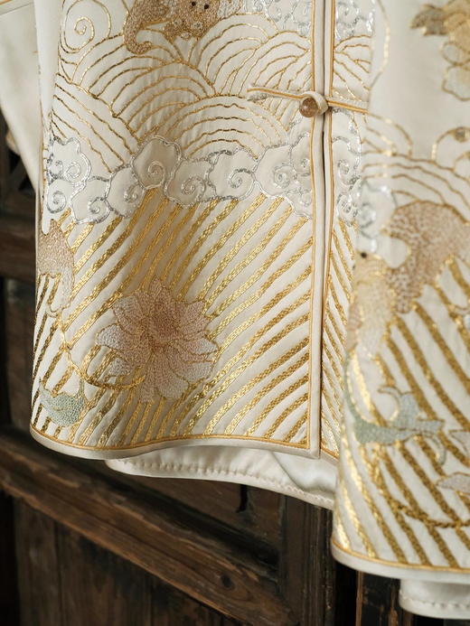 盛唐牡丹大师系列| 重工盘金江崖海水纹打籽绣外套-香槟色 商品图2