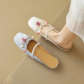 【预售5天】新中式新款春夏外穿温柔平底鞋方头玫瑰花半拖凉鞋女国风单鞋LGYZNX&383-13